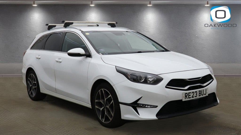 Kia Ceed 1.5 T-GDi 3 Sportswagon view 1