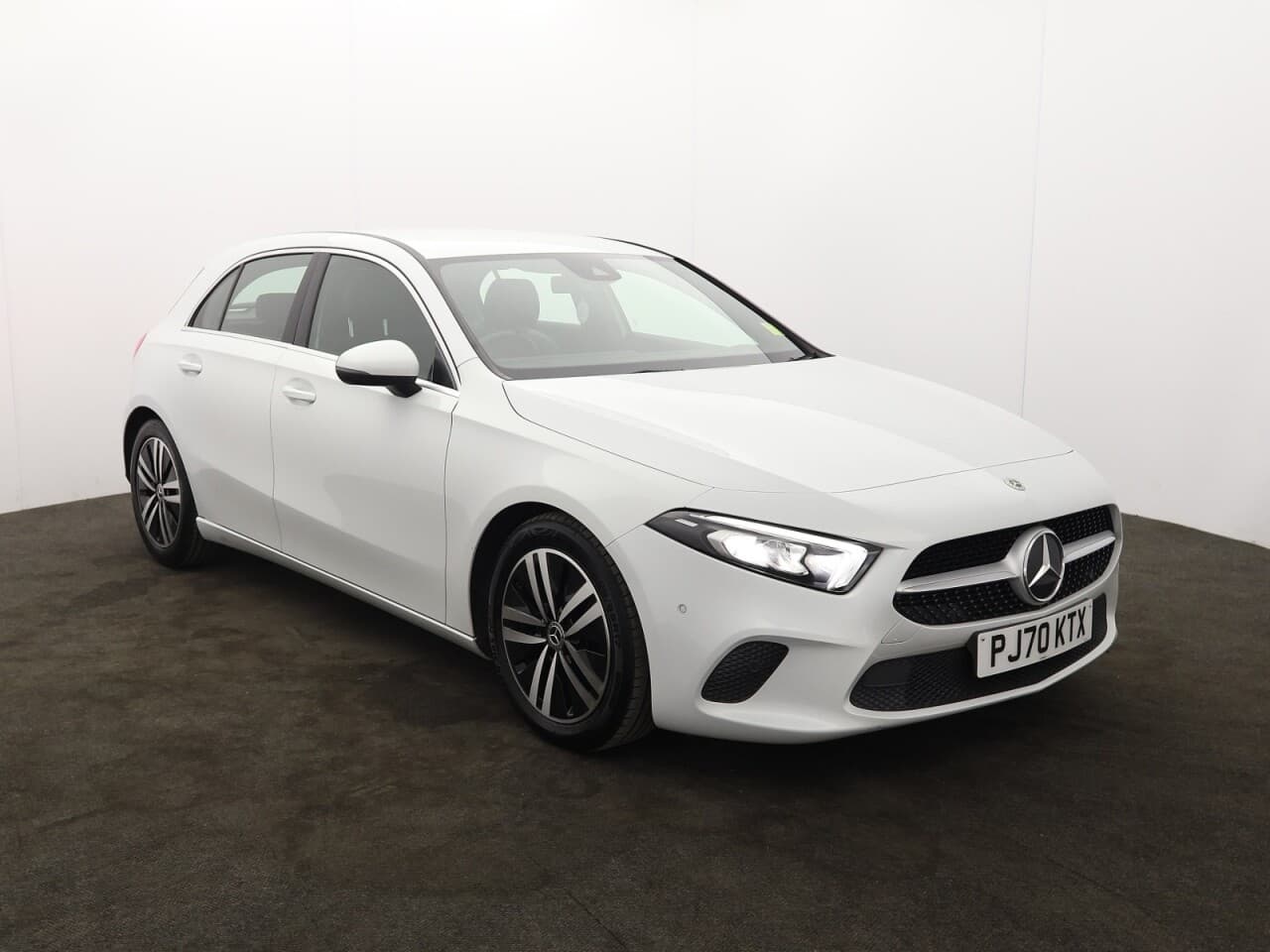 Mercedes-Benz A Class 1.3 A180 Sport (Executive) view 1
