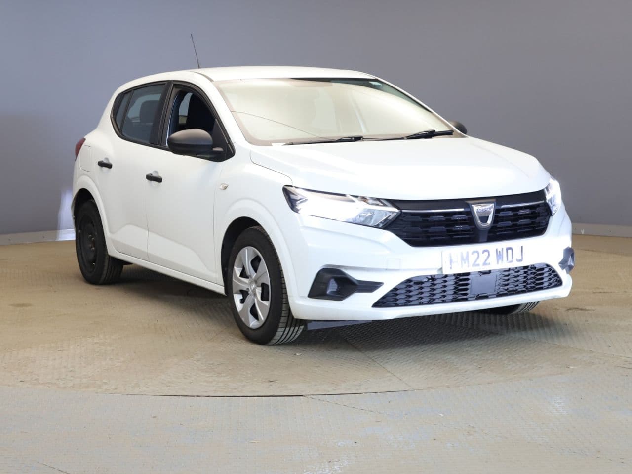 Dacia Sandero 1.0 SCe Essential view 1