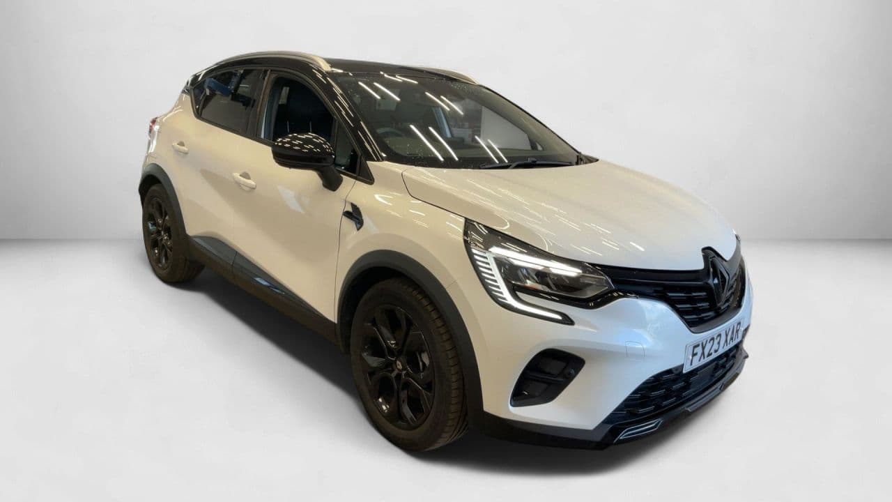Renault Captur 1.6 E-TECH Rive Gauche SE view 1