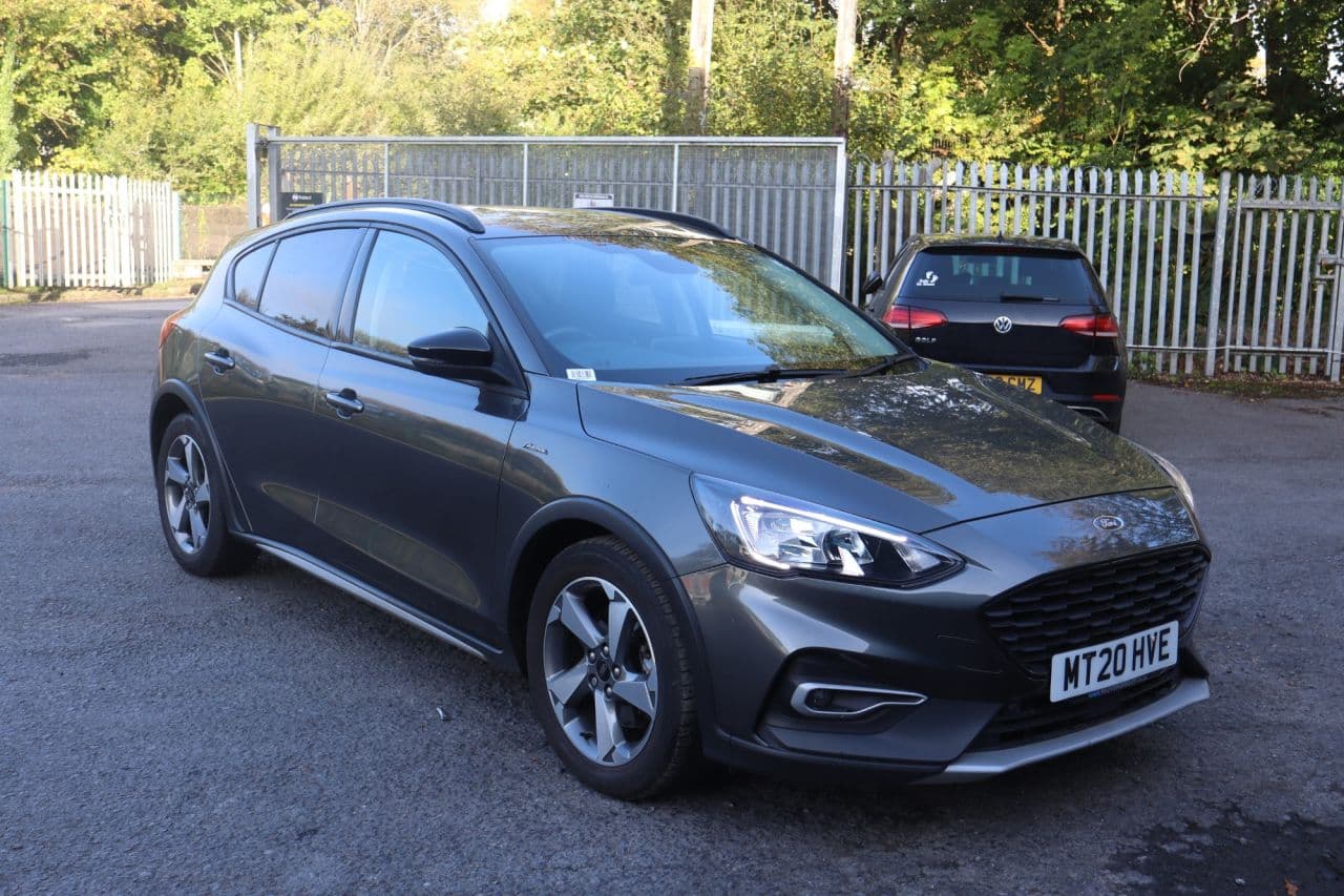 Ford Focus 1.0T EcoBoost Active view 1