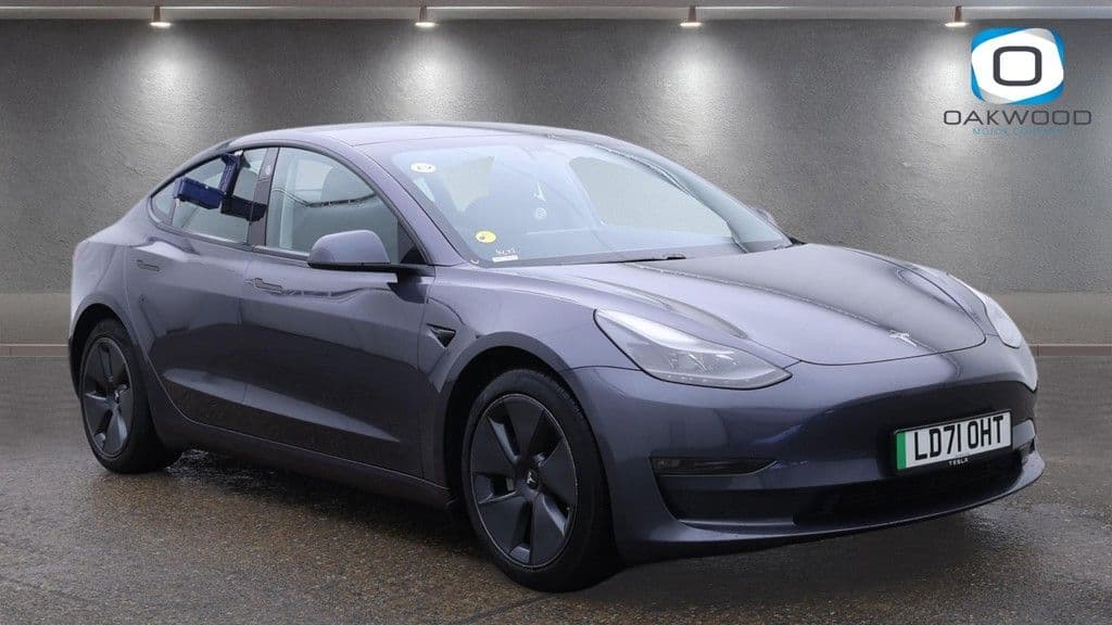 Tesla Model 3 (Dual Motor) Long Range view 1